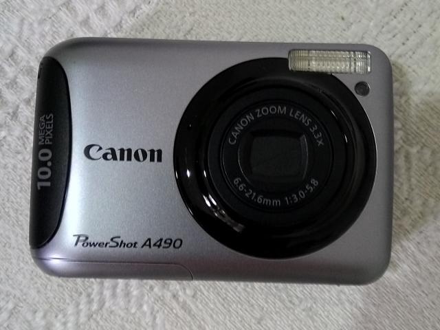 Продавам фотоапарат Canon PowerShot A490 за ремонт/части