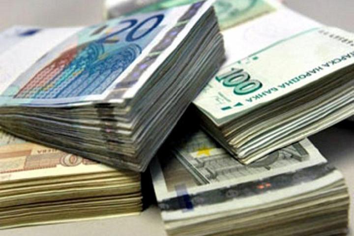 По 1 млн. лева на ден теглили от банкомати и пазарували украинците в България