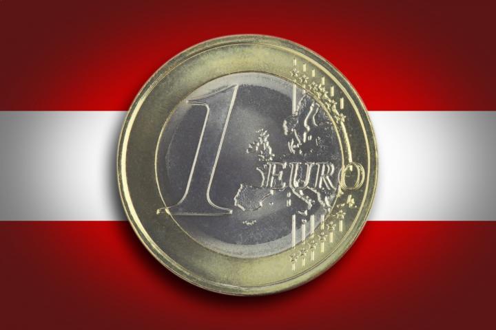 Над 500 000 австрийци настояват „правото на плащания в брой“ да бъде добавено в конституцията на страната