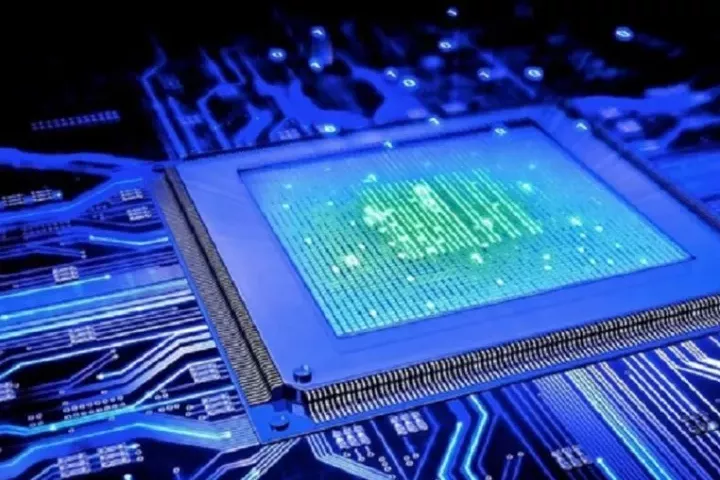 Учени разработиха микрочип за изчисления със скоростта на светлината